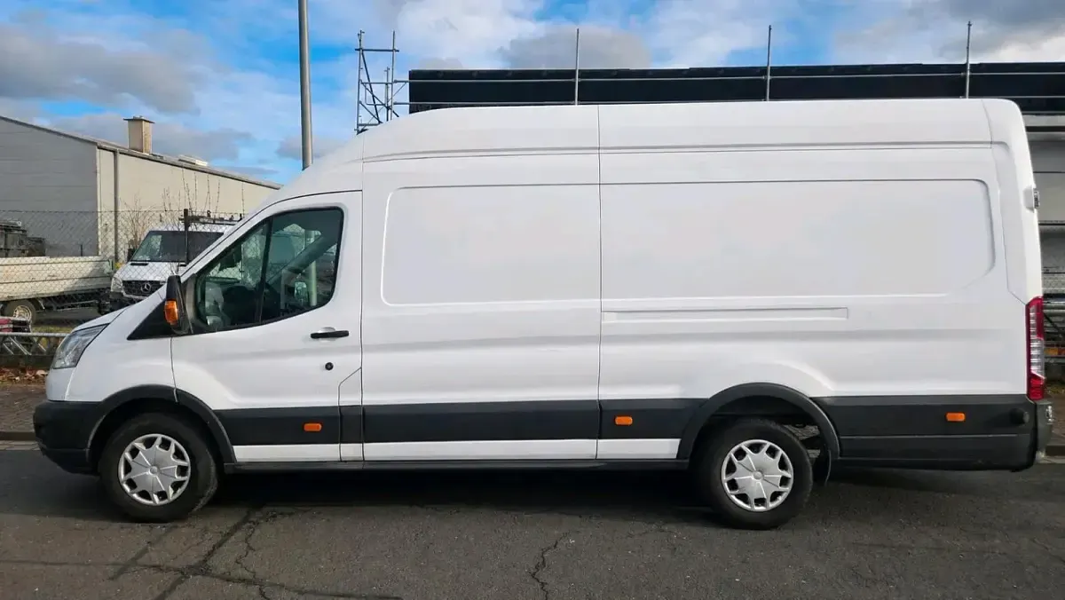 Gebraucht Ford Transit 116 PS (85 kW) 2017 Weiß Van