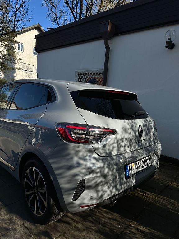Gebraucht Renault Clio V Techno 91 PS (66 kW) 2023 Grau Limousine