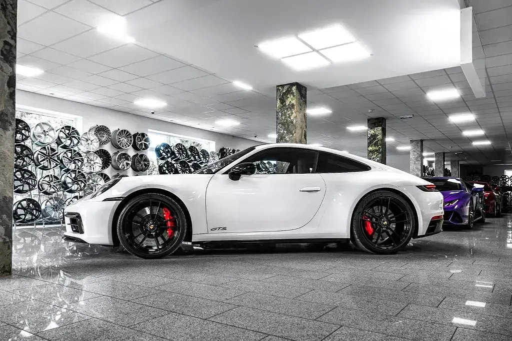 Brugt Porsche 992 480 HK (353 kW) 2022 Hvid