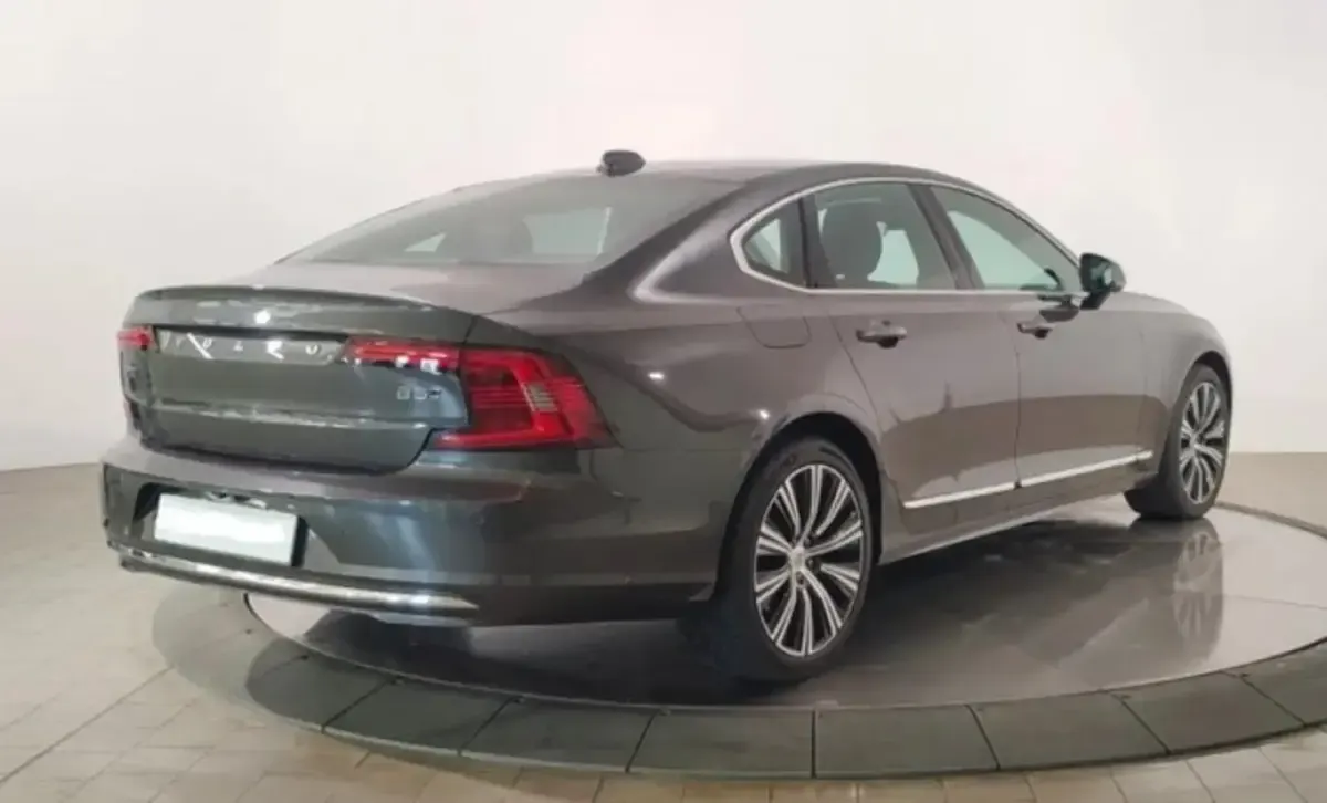 Gebraucht Volvo S90 Plus 235 PS (172 kW) 2025 Platinum grey metallic Limousine