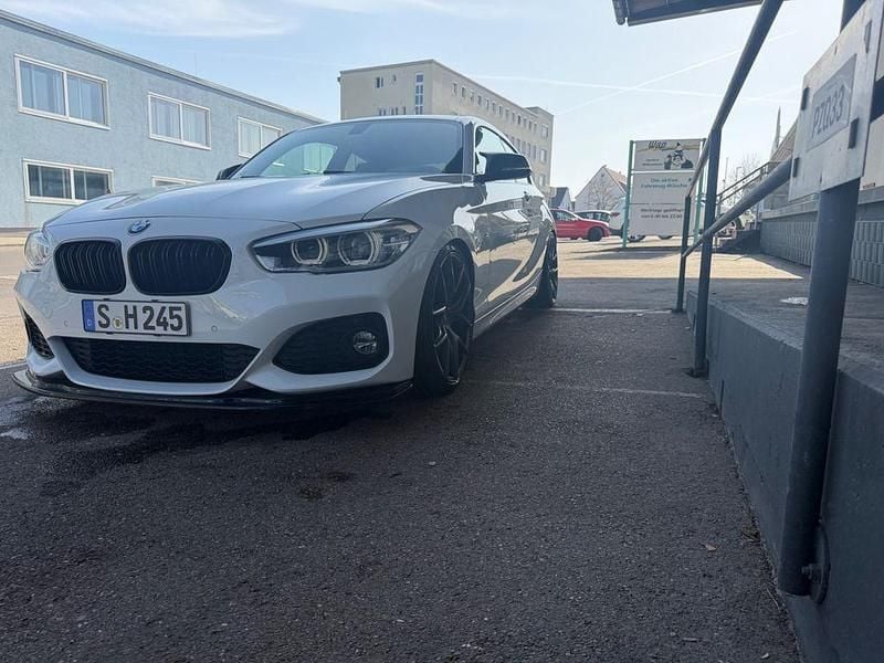 Gebraucht BMW 125 Performance 400 PS (294 kW) 2017 Weiß Kleinwagen