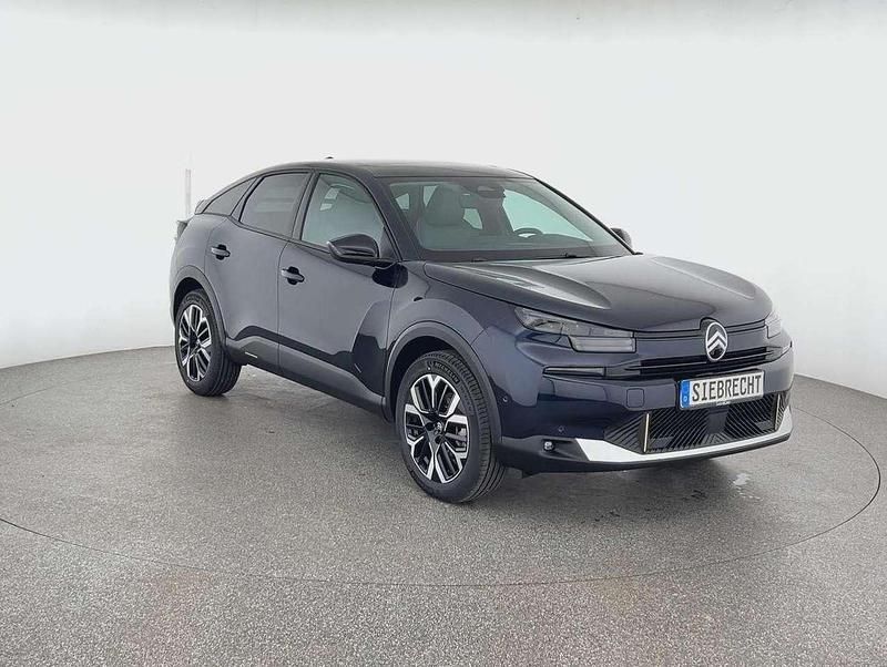 Neu Citroën C4 131 PS (96 kW) 2025 Lackierung manhattan green/typ Limousine