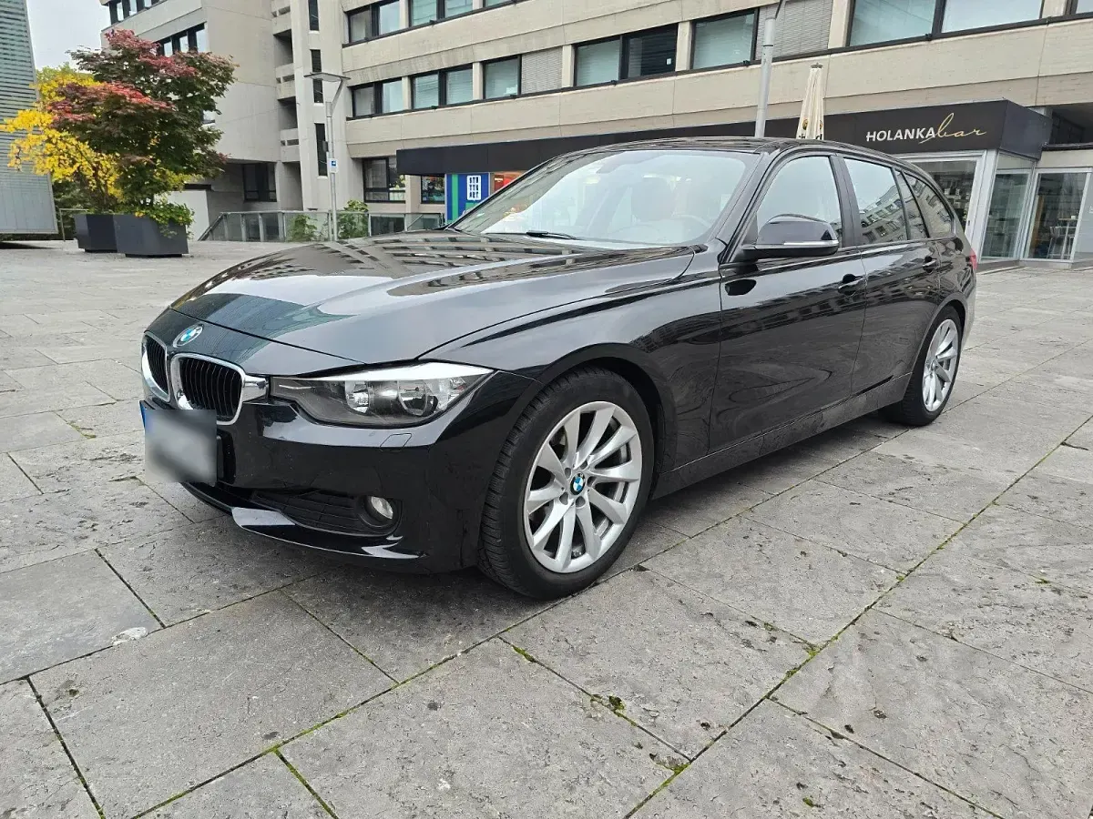 Gebraucht BMW 320 163 PS (119 kW) 2016 Schwarz Kombi