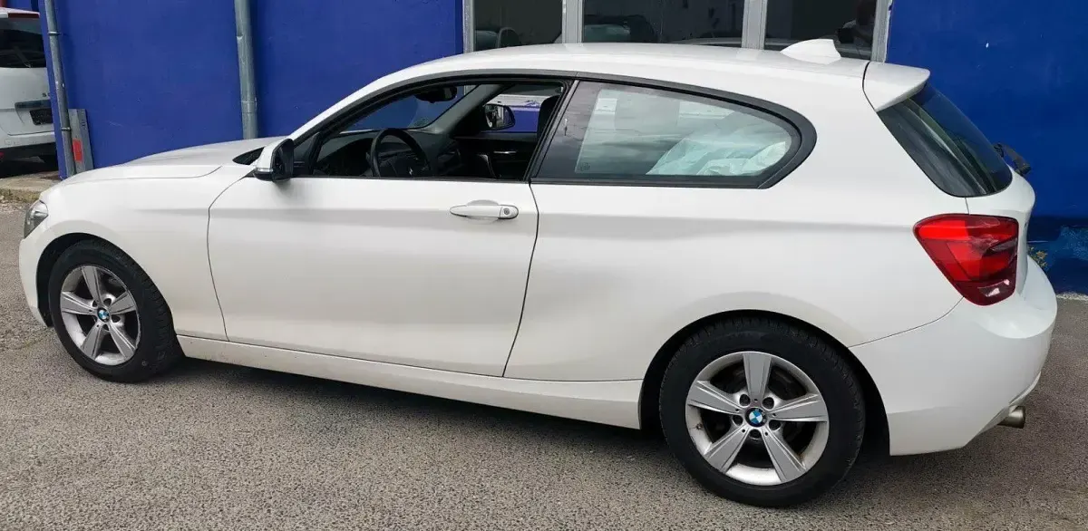 Gebraucht BMW 114 Sport Line 102 PS (75 kW) 2013 Weiß Kleinwagen