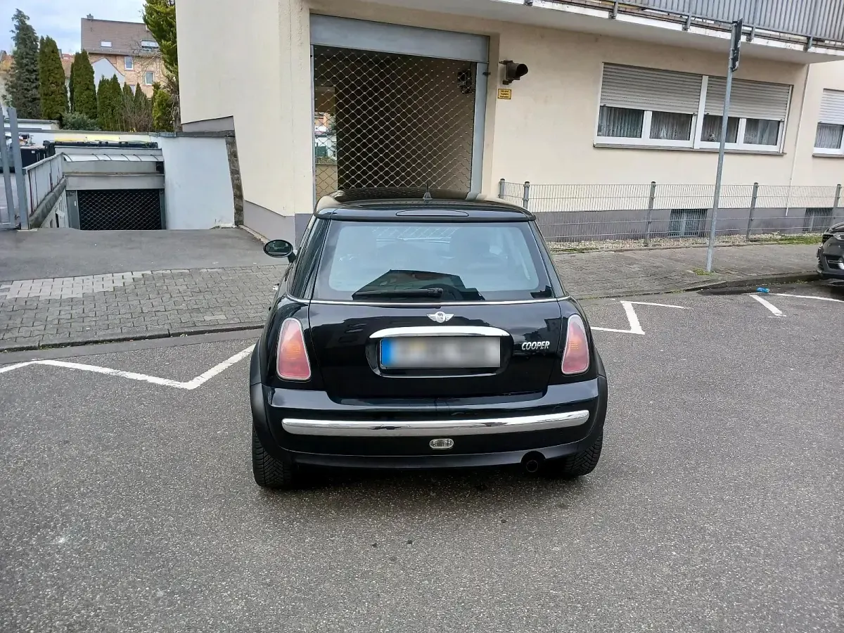 Usata Mini Cooper 116 CV (85 kW) 2005 Nero Utilitaria