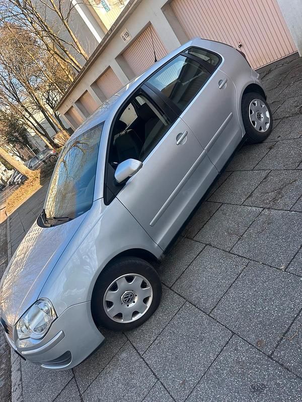Gebraucht VW Polo 65 PS (47 kW) 2006 Silber Kleinwagen