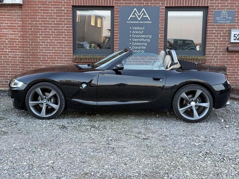 Gebraucht BMW Z4 Sport Line 170 PS (125 kW) 2005 Schwarz Cabrio
