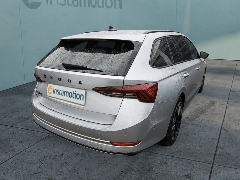 Gebraucht Skoda Octavia SportLine 190 PS (139 kW) 2024 Silber Kombi