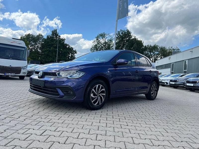 Vibrant violet metallic Neu 2025 VW Polo Life Kleinwagen | 22.490 € (Fairer Preis) - Bild 1/4