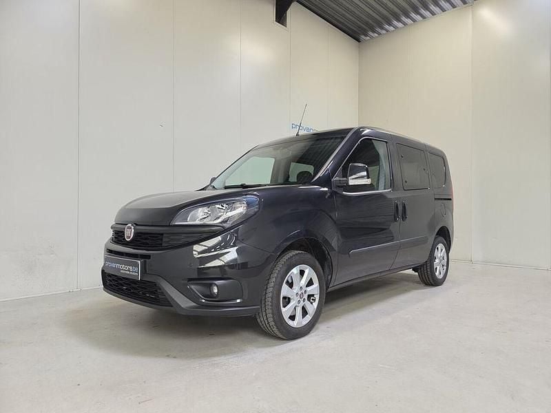 Gebraucht Fiat Doblò 95 PS (69 kW) 2019 Schwarz Van / Kleinbus