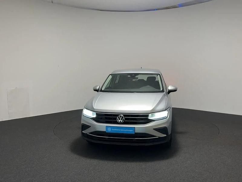 Gebraucht VW Tiguan 150 PS (110 kW) 2023 Silber SUV