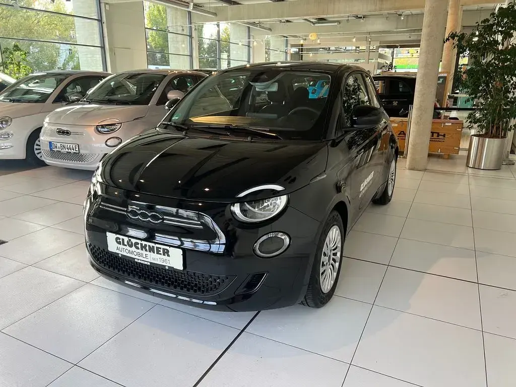 Gebraucht Fiat 500e 86 kW (118 PS) 2023 Schwarz