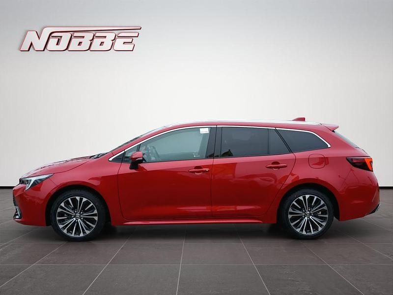 Neu Toyota Corolla 196 PS (144 kW) 2025 Rot Kombi