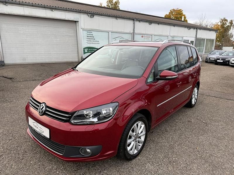 Gebraucht VW Touran Highline 105 PS (77 kW) 2012 Rot Van / Kleinbus