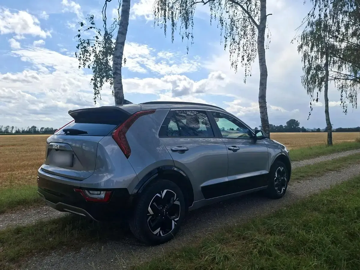Gebraucht Kia Niro 150 kW (204 PS) 2023 Silber SUV