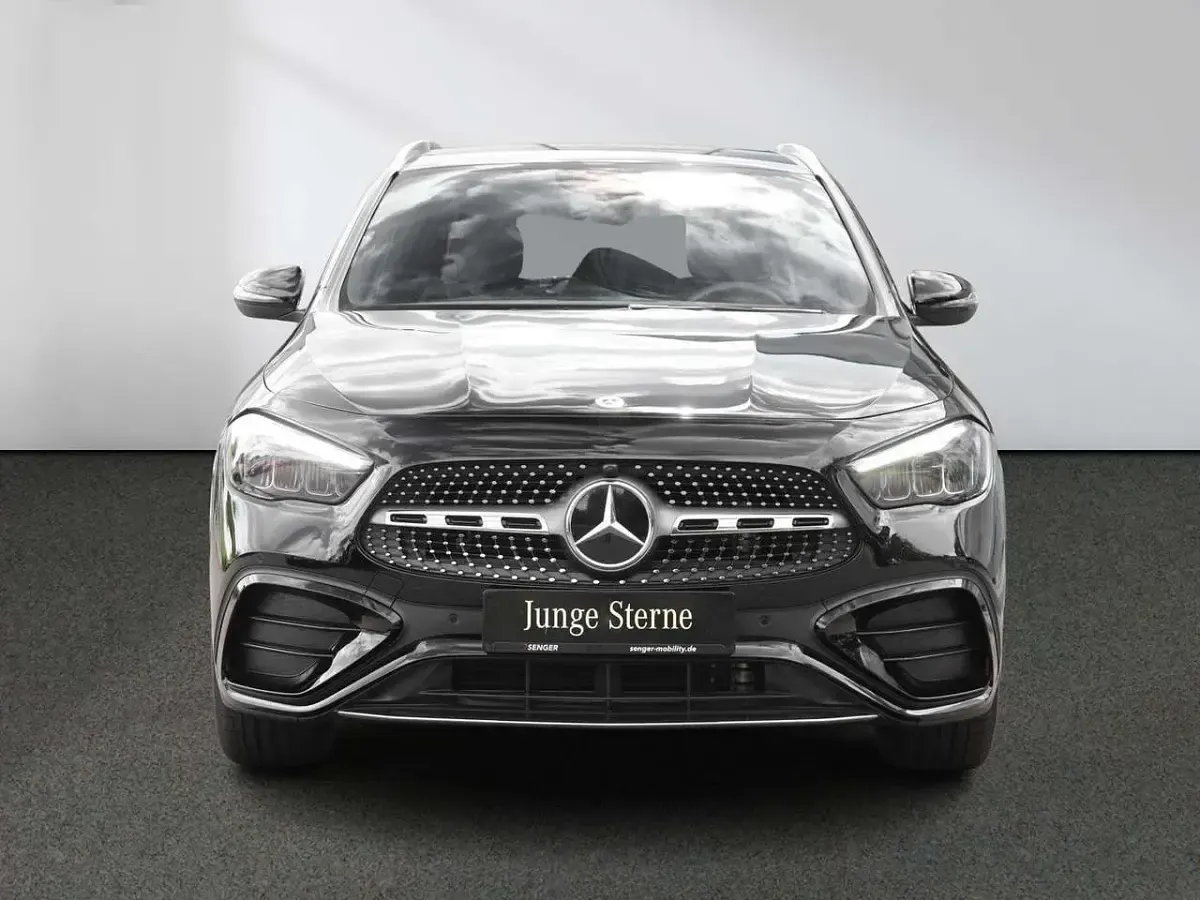 Gebraucht Mercedes GLA200 Advanced 163 PS (119 kW) 2025 Schwarz SUV