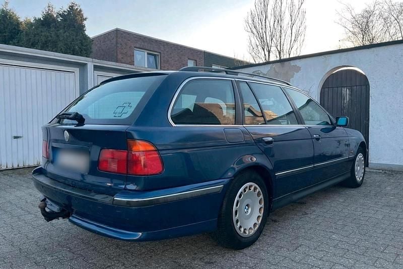Gebraucht BMW 525 170 PS (125 kW) 1998 Blau Kombi
