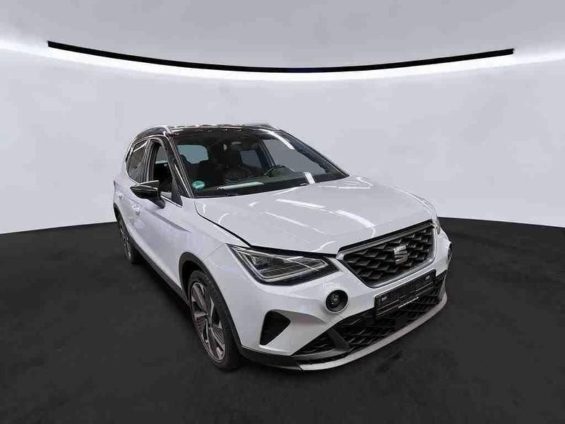 Weiß Gebraucht 2021 Seat Arona FR-Line SUV | 16.450 € (Etwas zu teuer) - Bild 1/4