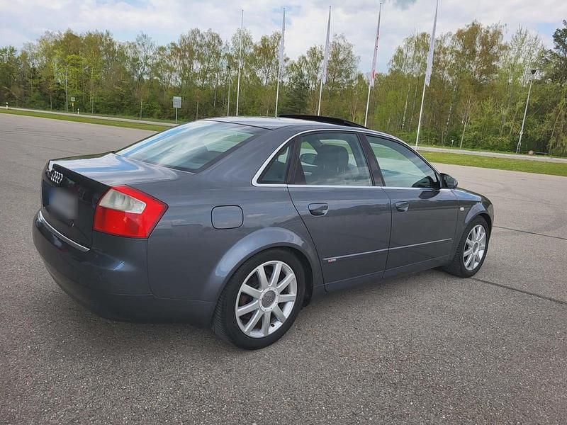 Gebraucht Audi A4 S-Line 131 PS (96 kW) 2004 Grau Limousine