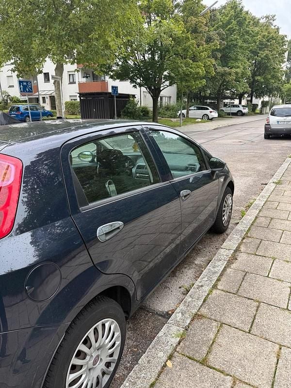 Blau Gebraucht 2009 Fiat Punto Kleinwagen | 1.700 € (Fairer Preis) - Bild 1/4