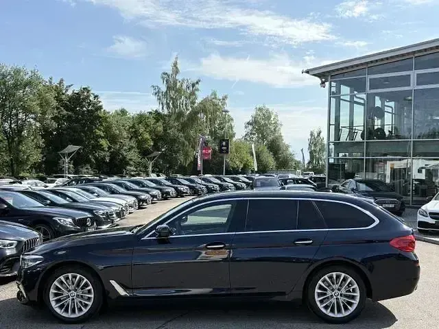 Gebraucht BMW 530 Luxury Line 252 PS (185 kW) 2017 Blau Kombi