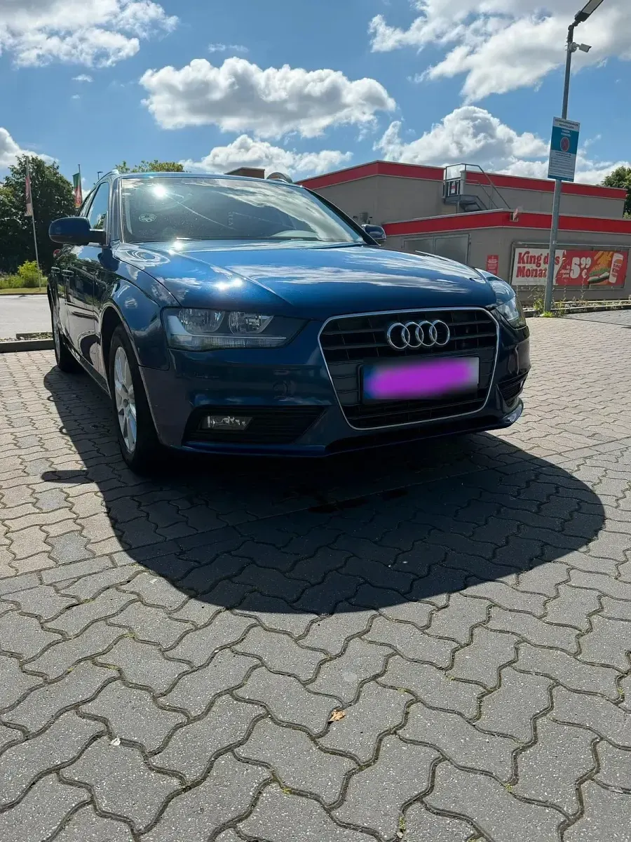 Gebraucht Audi A4 177 PS (130 kW) 2013 Blau Kombi