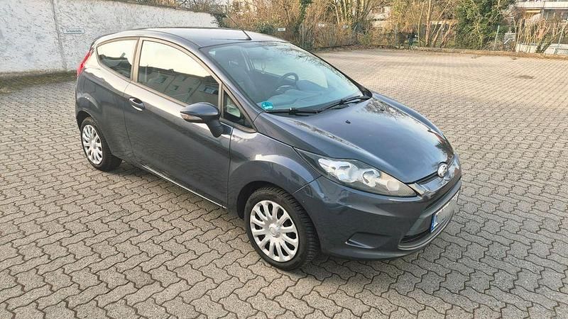 Gebraucht Ford Fiesta Trend 82 PS (60 kW) 2010 Grau Kleinwagen