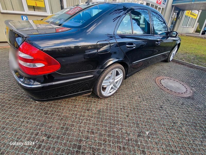 Gebraucht Mercedes E280 246 PS (180 kW) 2005 Schwarz Limousine