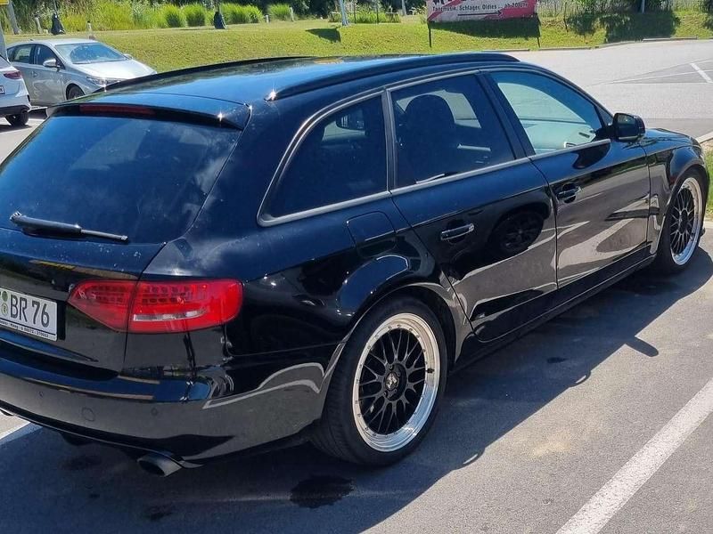 Gebraucht Audi A4 Ambiente 211 PS (155 kW) 2010 Schwarz Kombi