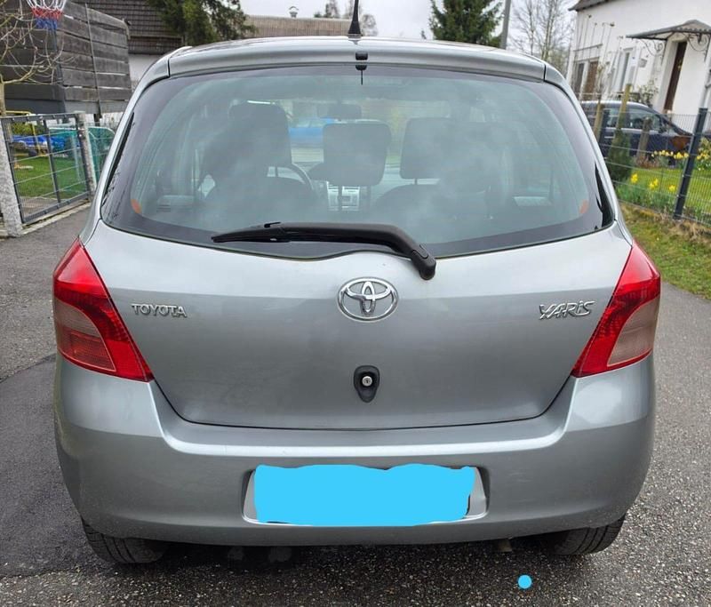 Gebraucht Toyota Yaris 87 PS (63 kW) 2007 Blau Kleinwagen