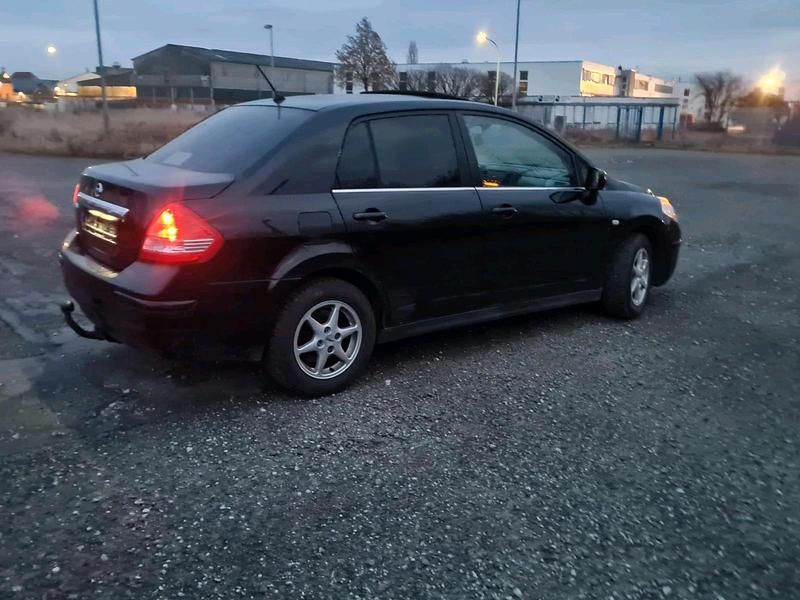 Gebraucht Nissan Tiida 127 PS (93 kW) 2008 Schwarz Limousine