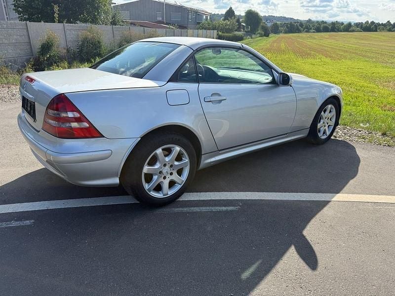 Gebraucht Mercedes 200 163 PS (119 kW) 2000 Silber Cabrio