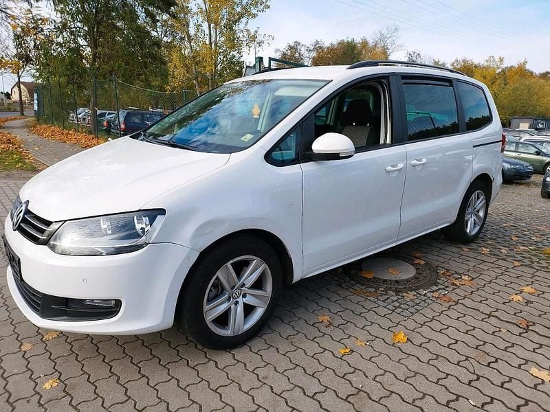 Gebraucht VW Sharan 140 PS (102 kW) 2014 Weiß Van / Kleinbus