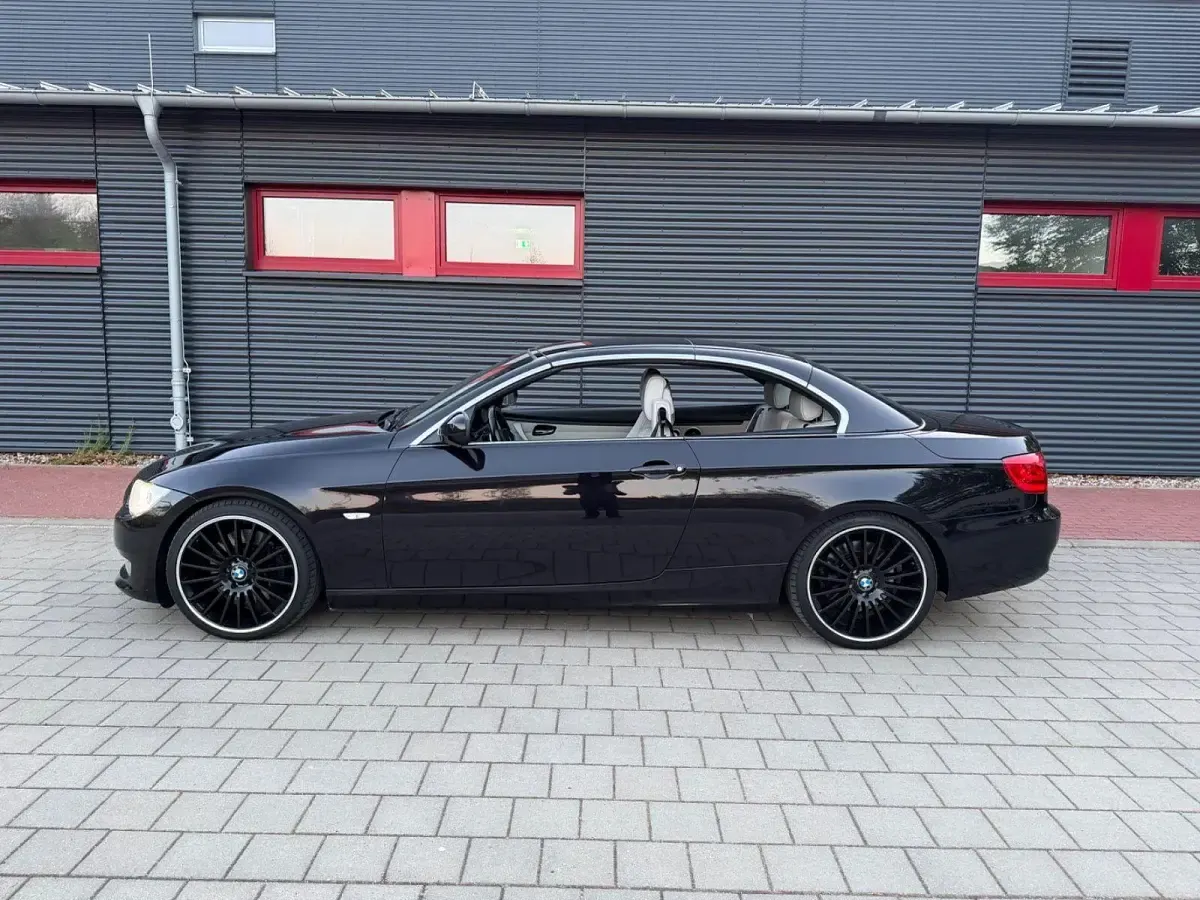 Gebraucht BMW 335 Cabriolet Exclusive 306 PS (225 kW) 2013 Schwarz Cabrio