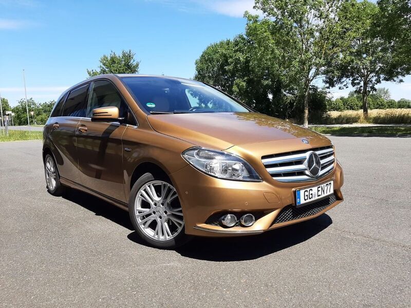 Canyonbeige Gebraucht 2012 Mercedes B180 Van / Kleinbus | 7.990 € (Fairer Preis) - Bild 1/4