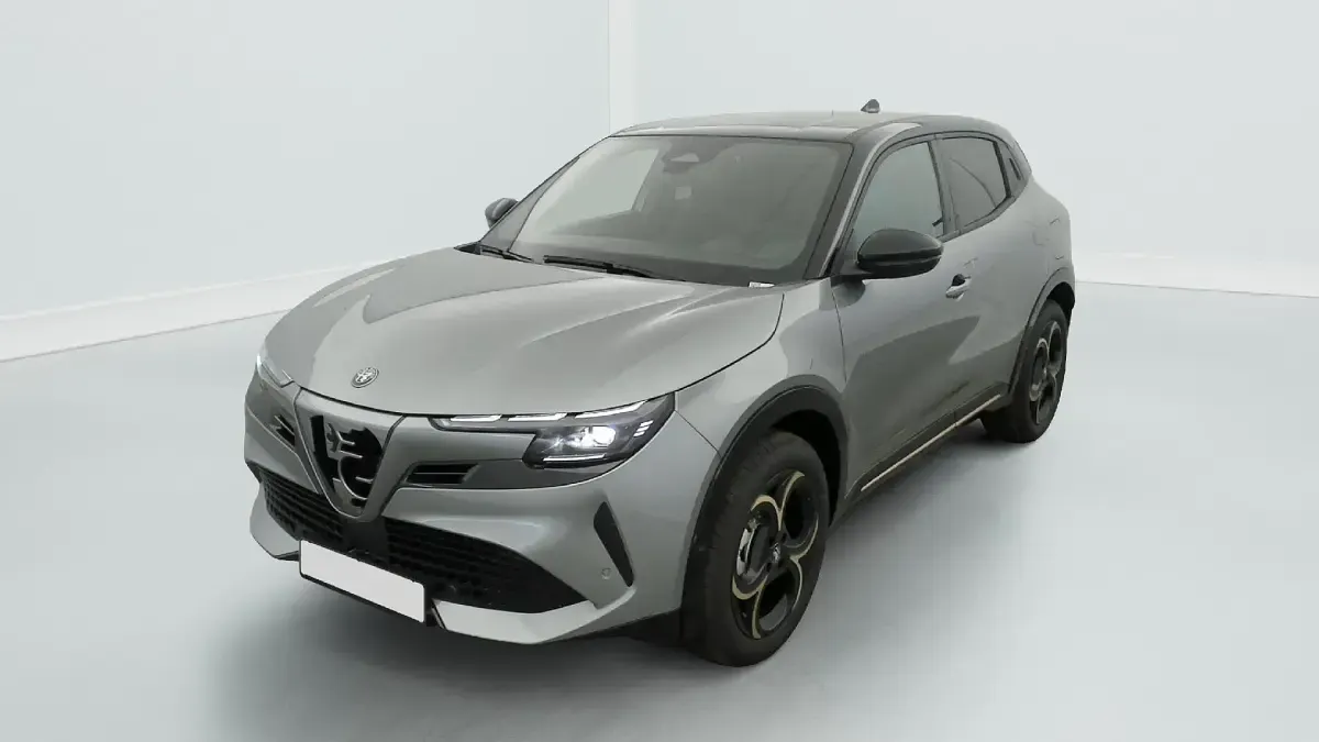 Neu Alfa Romeo Junior 136 PS (100 kW) 2026 Gris arese / toit noir SUV