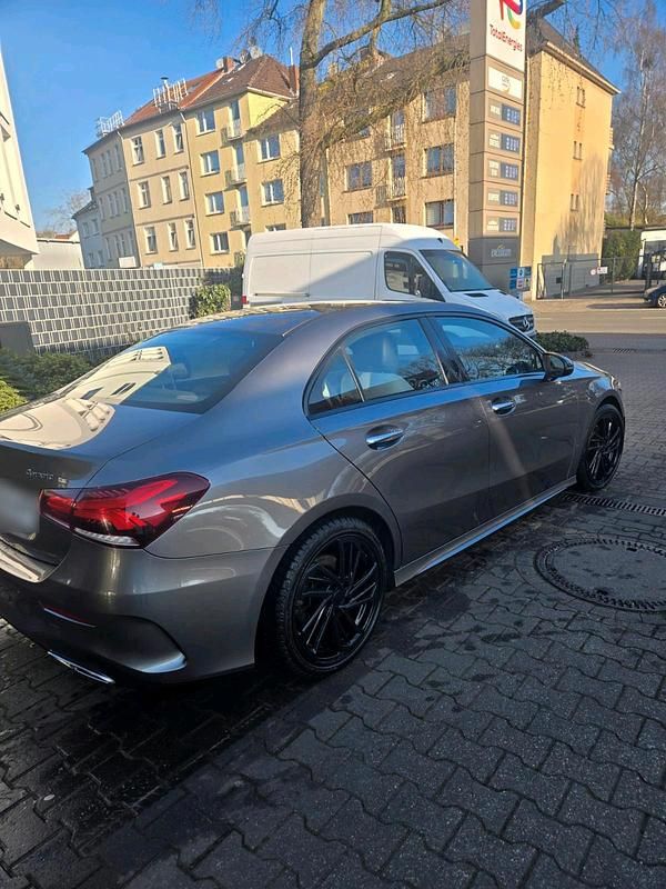 Gebraucht Mercedes A220 198 PS (145 kW) 2019 Grau Limousine