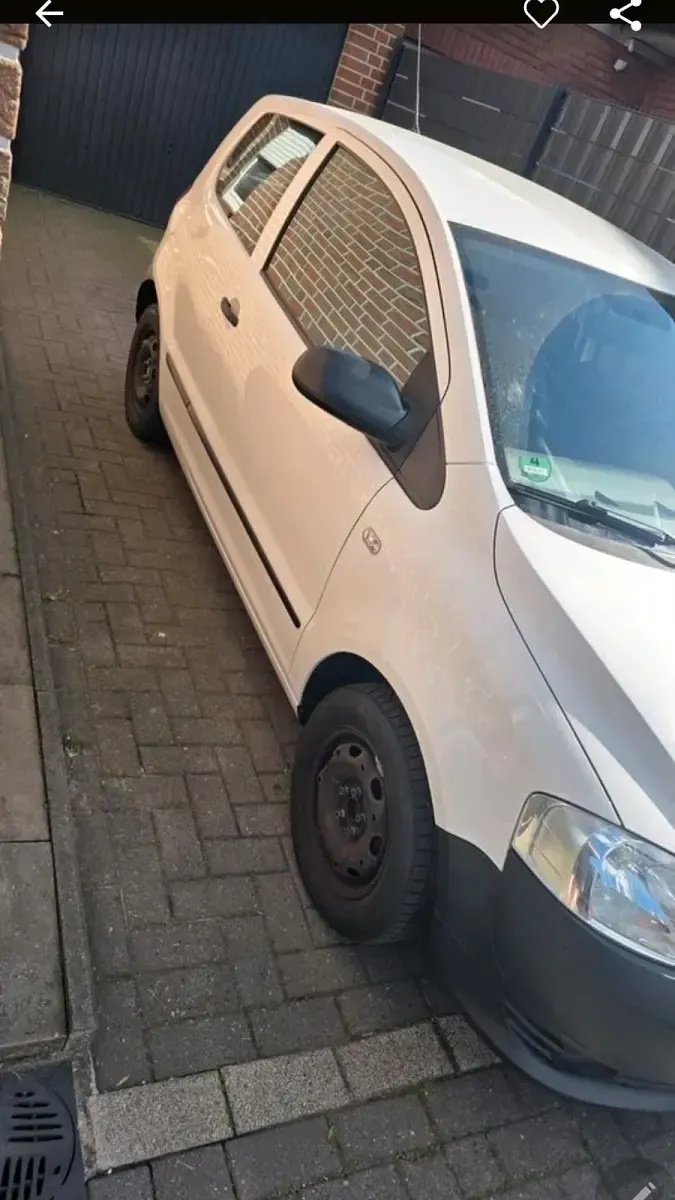Gebraucht VW Fox 55 PS (40 kW) 2010 Weiß Kleinwagen
