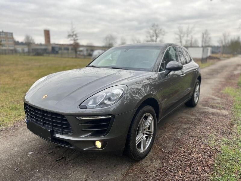 Grau Gebraucht 2014 Porsche Macan Turbo SUV | 23.900 € (Fairer Preis) - Bild 1/4