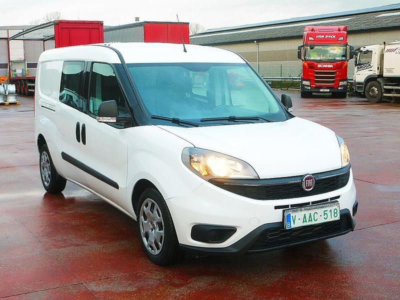 Gebraucht Fiat Doblò 105 PS (77 kW) 2020 Weiß Van / Kleinbus