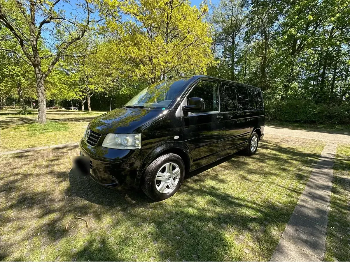 Second-hand VW T5 Highline 174 CP (127 kW) 2007 Negru Van
