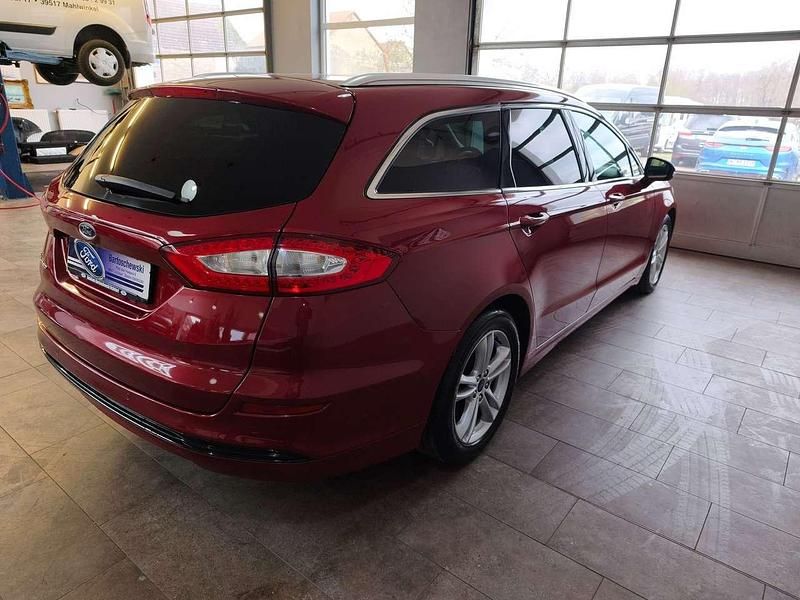 Używany Ford Mondeo Titanium 150 KM (110 kW) 2017 Czerwony Kombi