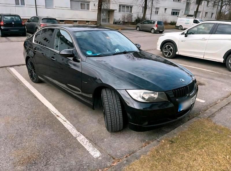 Schwarz Gebraucht 2008 BMW 318 Limousine | 4.300 € - Bild 1/4