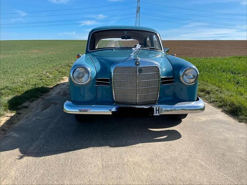 Gebraucht Mercedes 190 50 PS (36 kW) 1960 Blau Limousine