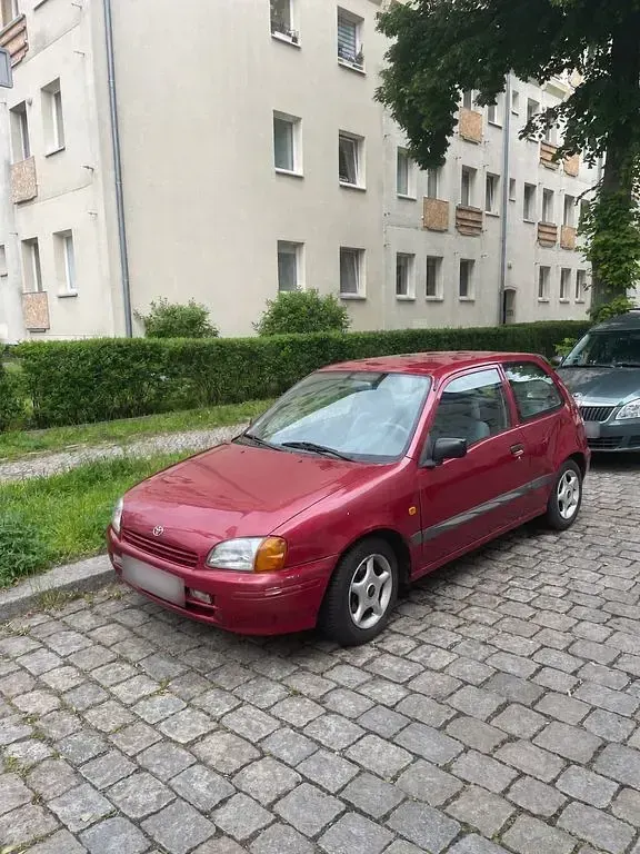 Gebraucht Toyota Starlet 75 PS (55 kW) 1997 Rot Kleinwagen