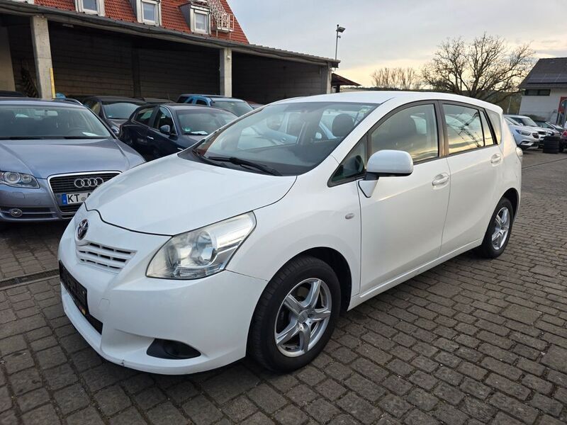 Weiß Gebraucht 2009 Toyota Verso Van / Kleinbus | 4.900 € (Fairer Preis) - Bild 1/4