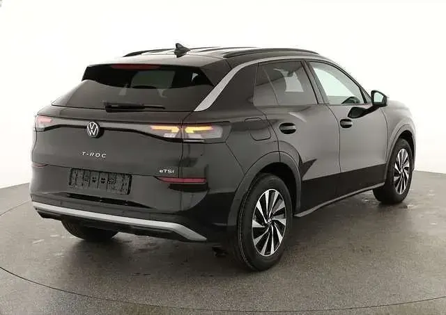 Neu VW T-Roc Life 150 PS (110 kW) 2026 Schwarz metallic SUV
