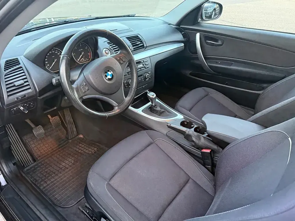 Gebraucht BMW 120 Coupé Advantage 177 PS (130 kW) 2011 Schwarz Coupé