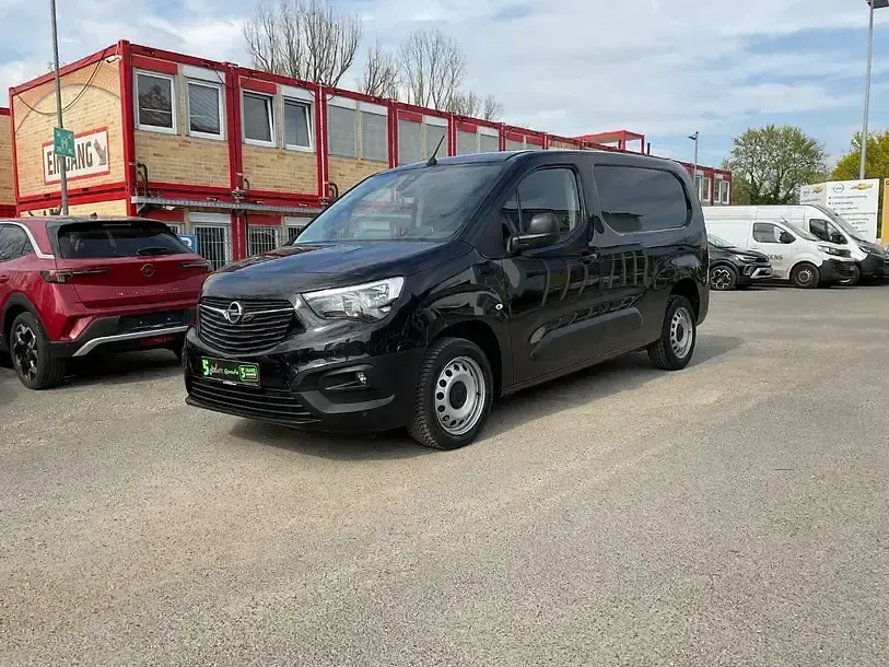 Używany Opel Combo Edition 74 KM (54 kW) 2022 Czarny Minivan