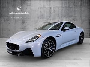 Gebraucht Maserati Granturismo 489 PS (359 kW) 2024 Grau Coupé